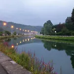 Gezellige Met Groot Zonneterras In Domaine Du Bonsoy - Vernieuwd In 2024 Blaimont